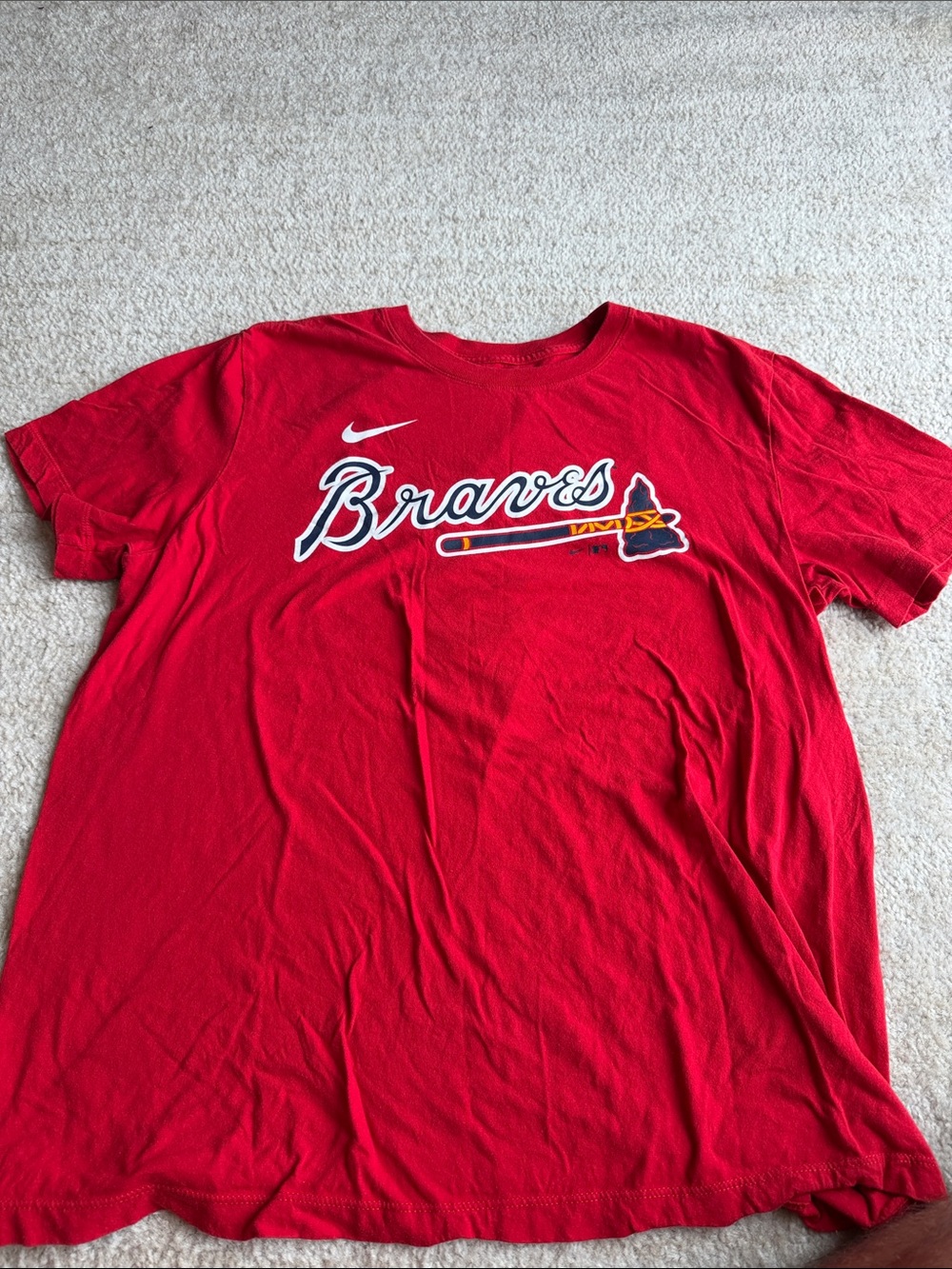 Nike Red Braves Logo T‑Shirt